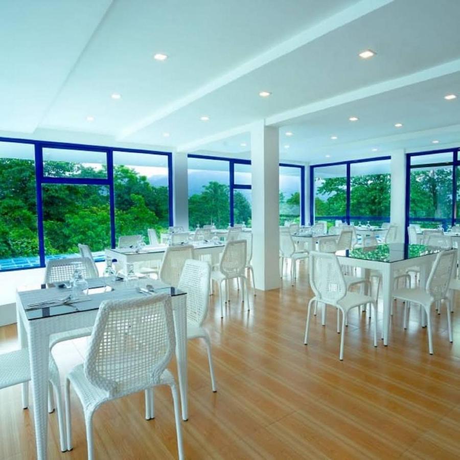 Ruhe Suites Coron Exterior photo